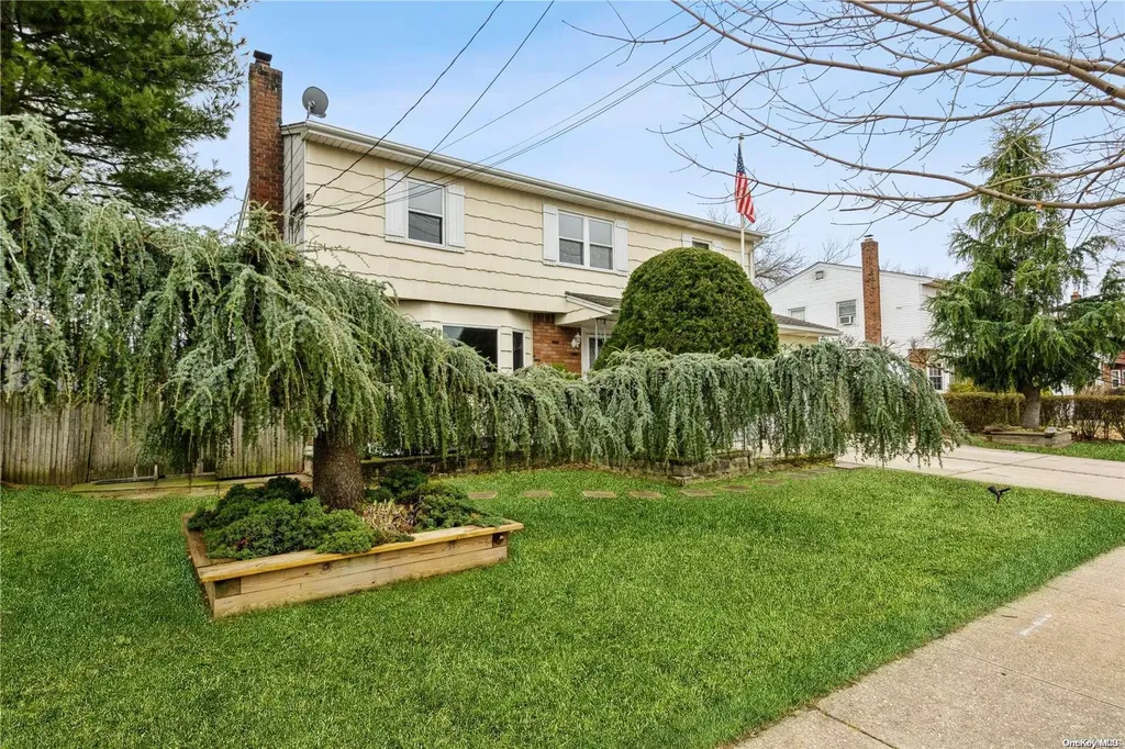 78 Jerusalem Avenue Massapequa NY 11758