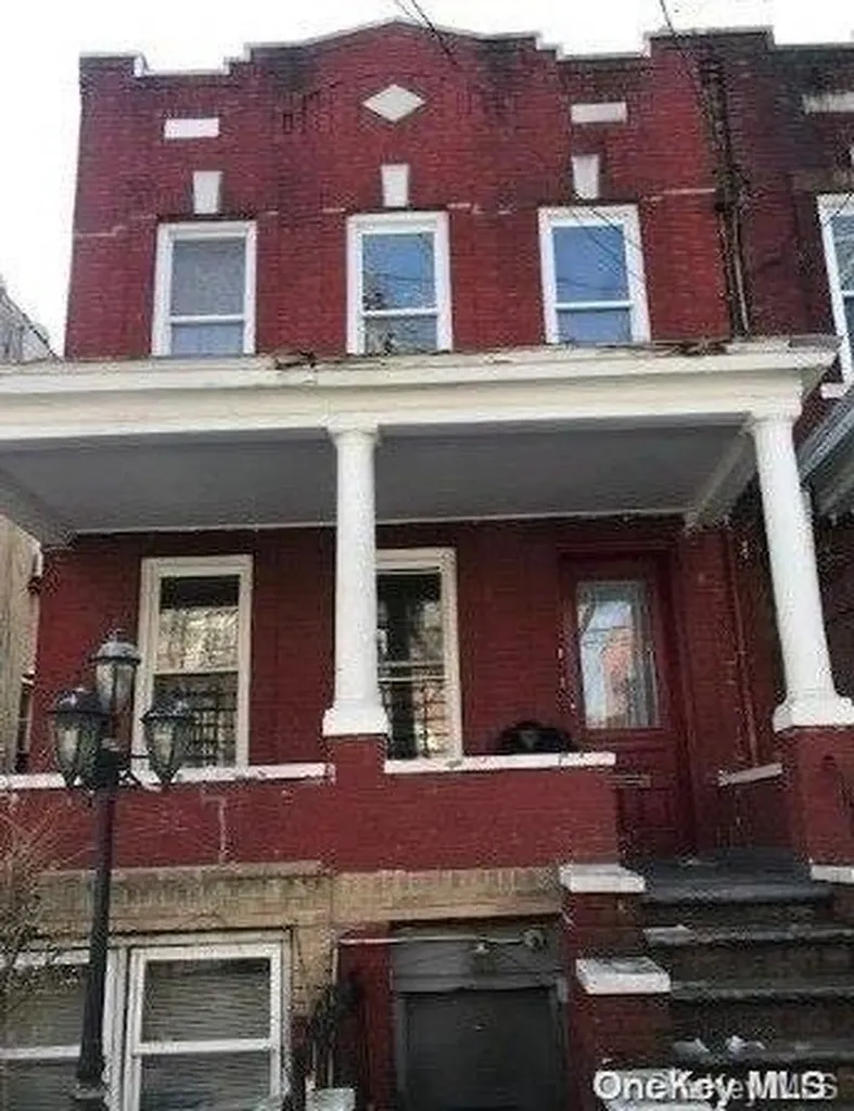 656 Miller Avenue Brooklyn NY 11207