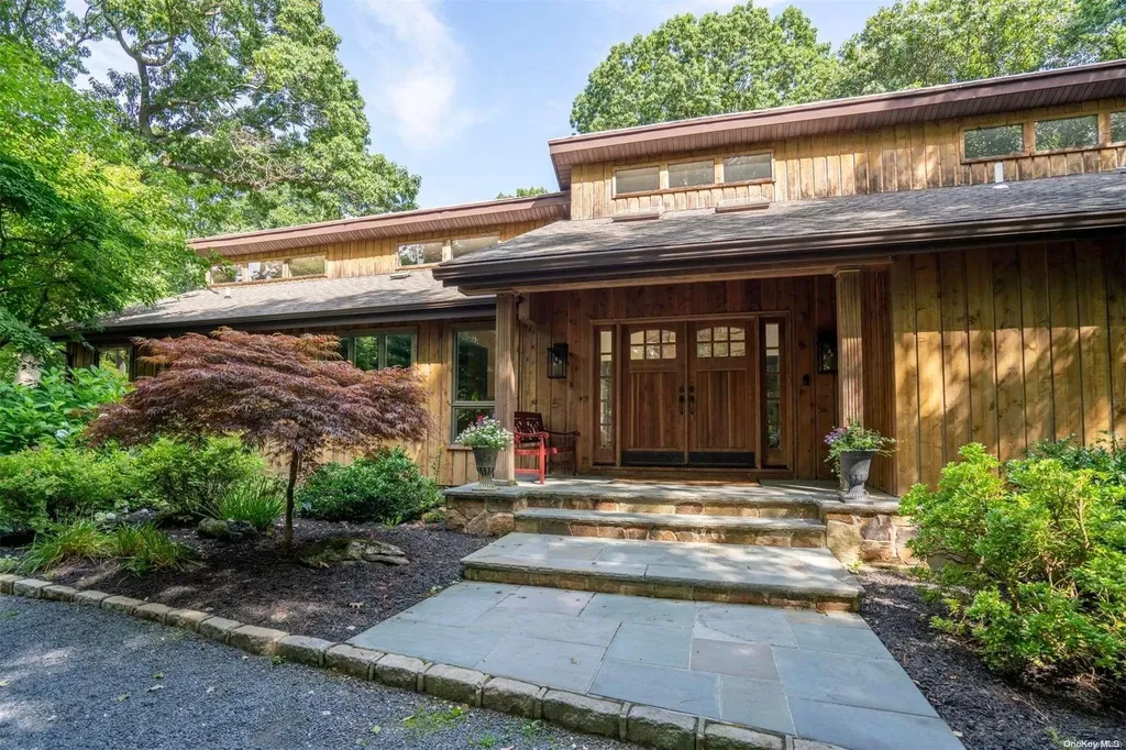 2 Seaforth Lane Lloyd Harbor NY 11743
