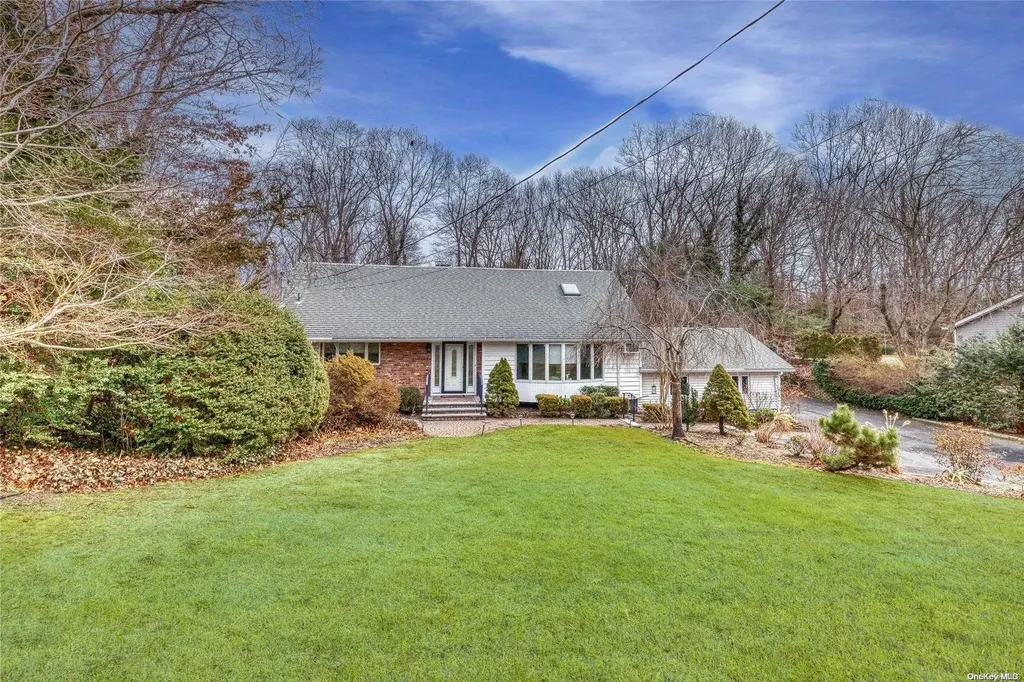 15 Colonial Drive Smithtown NY 11787