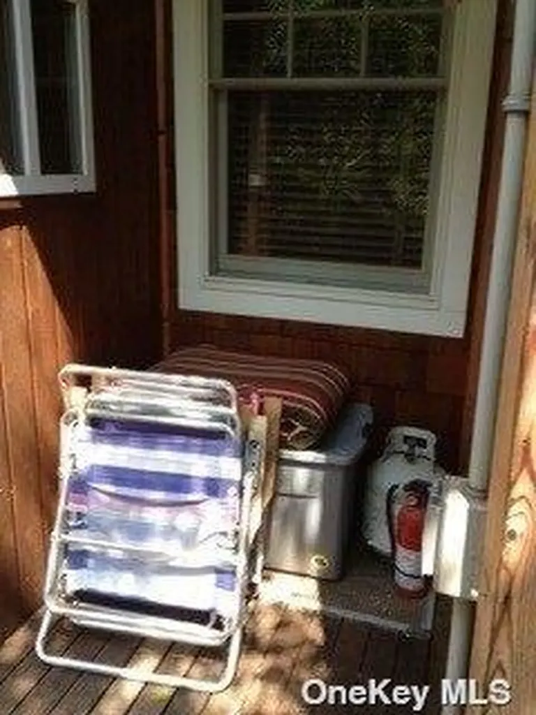 45 Evergreen Walk Seaview NY 11770