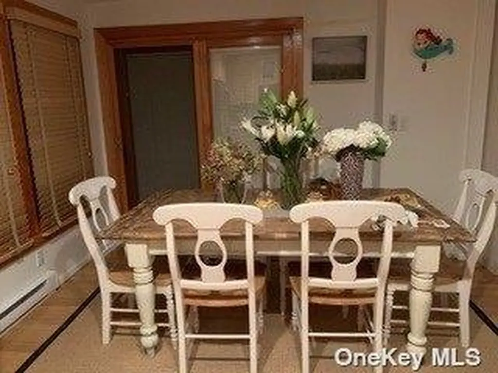 45 Evergreen Walk Seaview NY 11770
