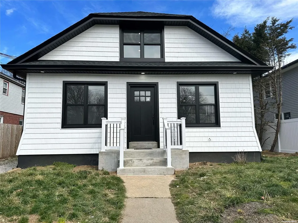 174 Park Avenue Roosevelt NY 11575