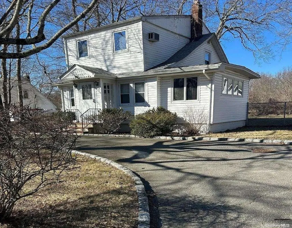 195 Mastic Boulevard Mastic NY 11950