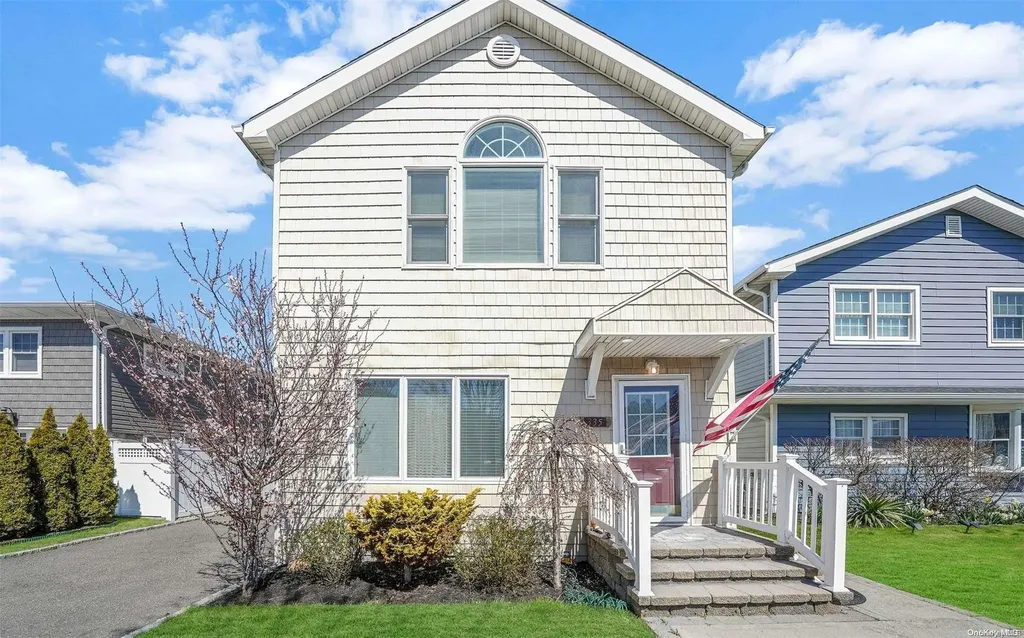 335 E Harrison Street Long Beach NY 11561