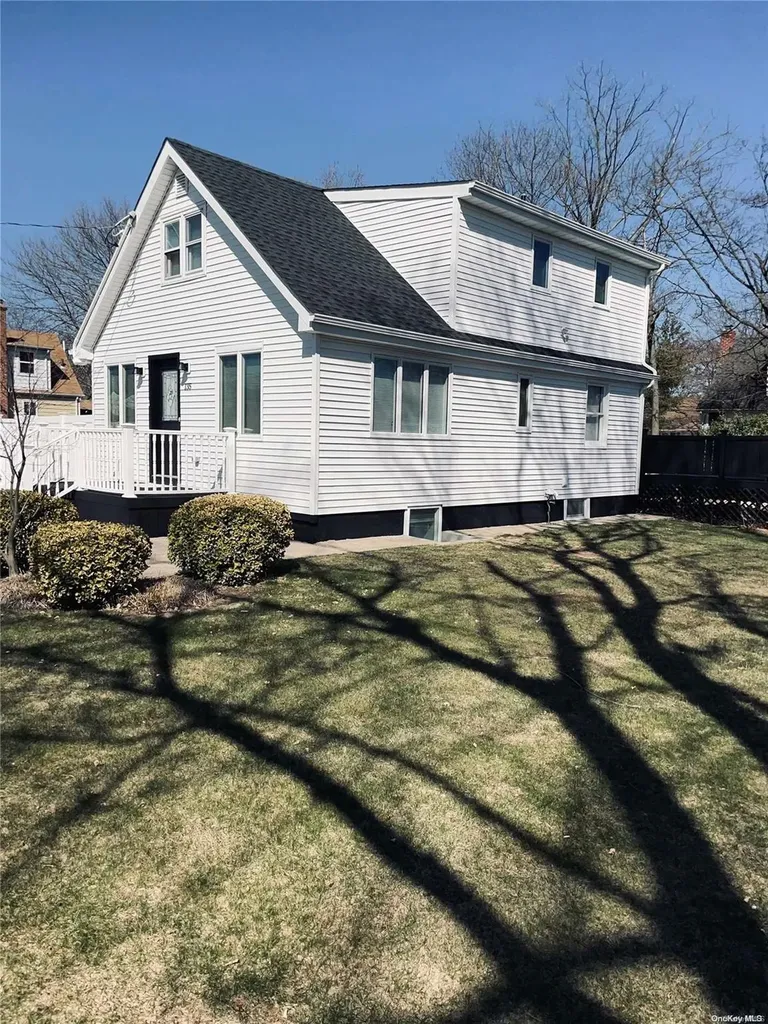 135 Westchester Avenue West Babylon NY 11704