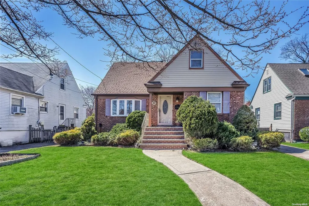 10 Babylon Road Merrick NY 11566