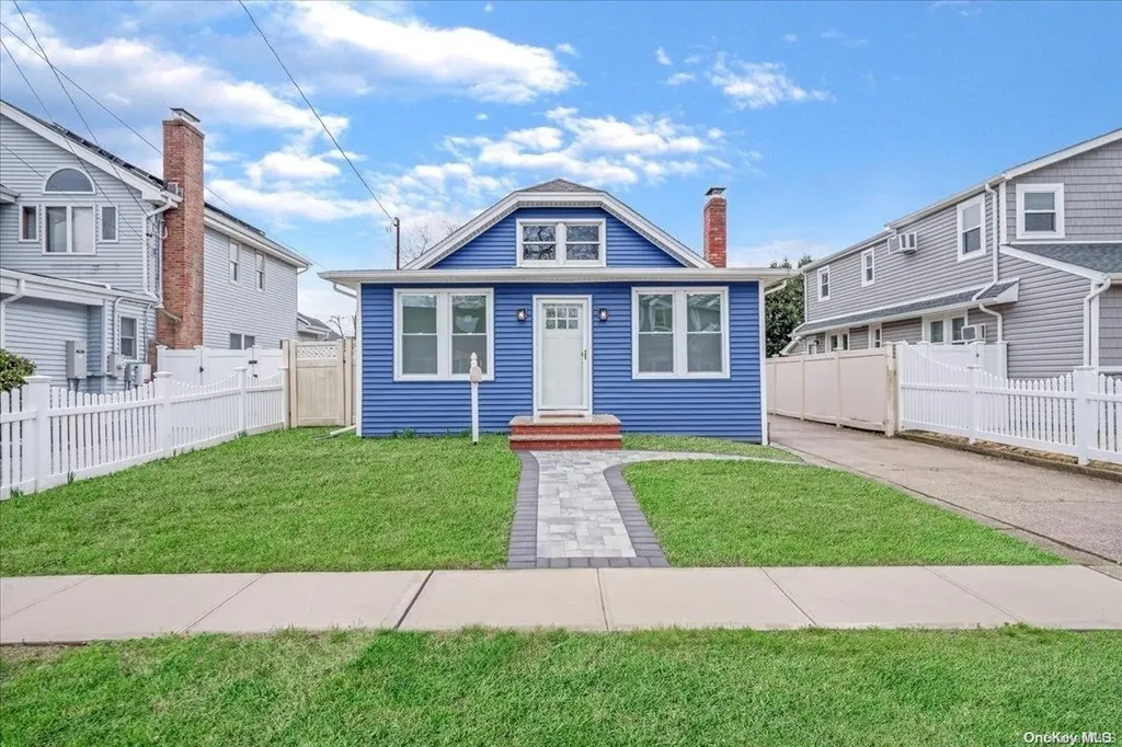 212 Baldwin Place Oceanside NY 11572