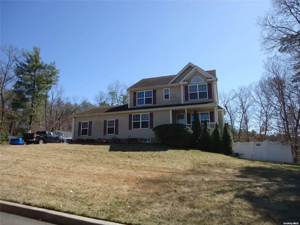 655 Wading River Hollow Road Ridge NY 11961