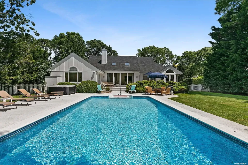 43 Bridle Path Westhampton Beach NY 11978