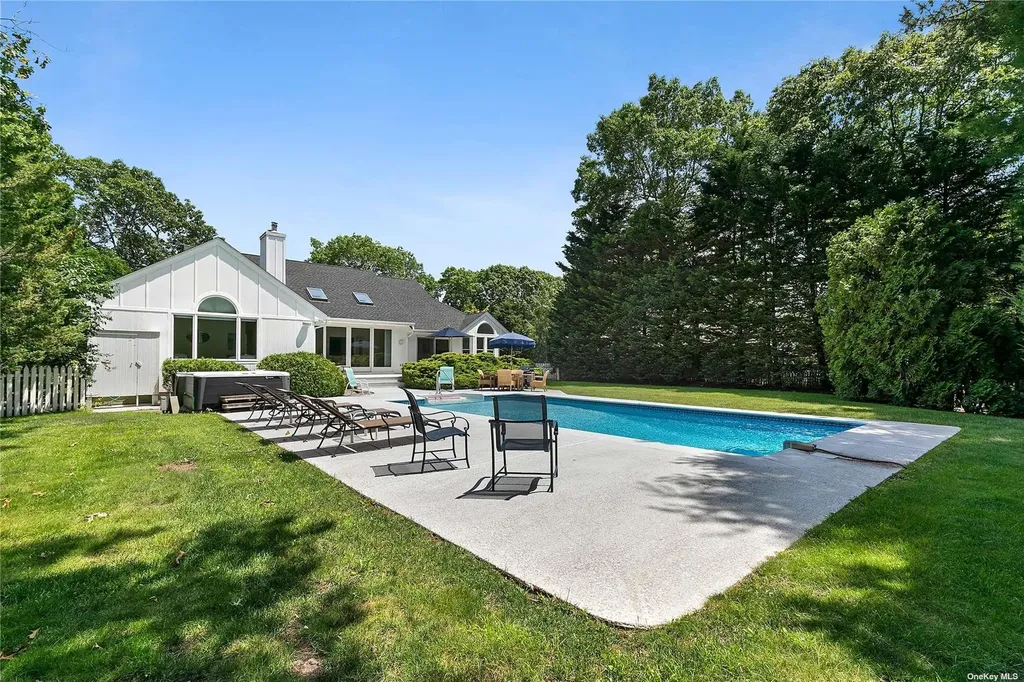 43 Bridle Path Westhampton Beach NY 11978