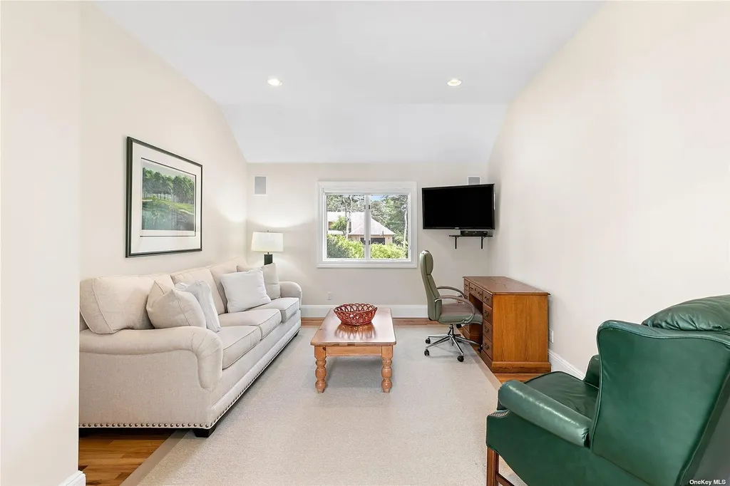 43 Bridle Path Westhampton Beach NY 11978