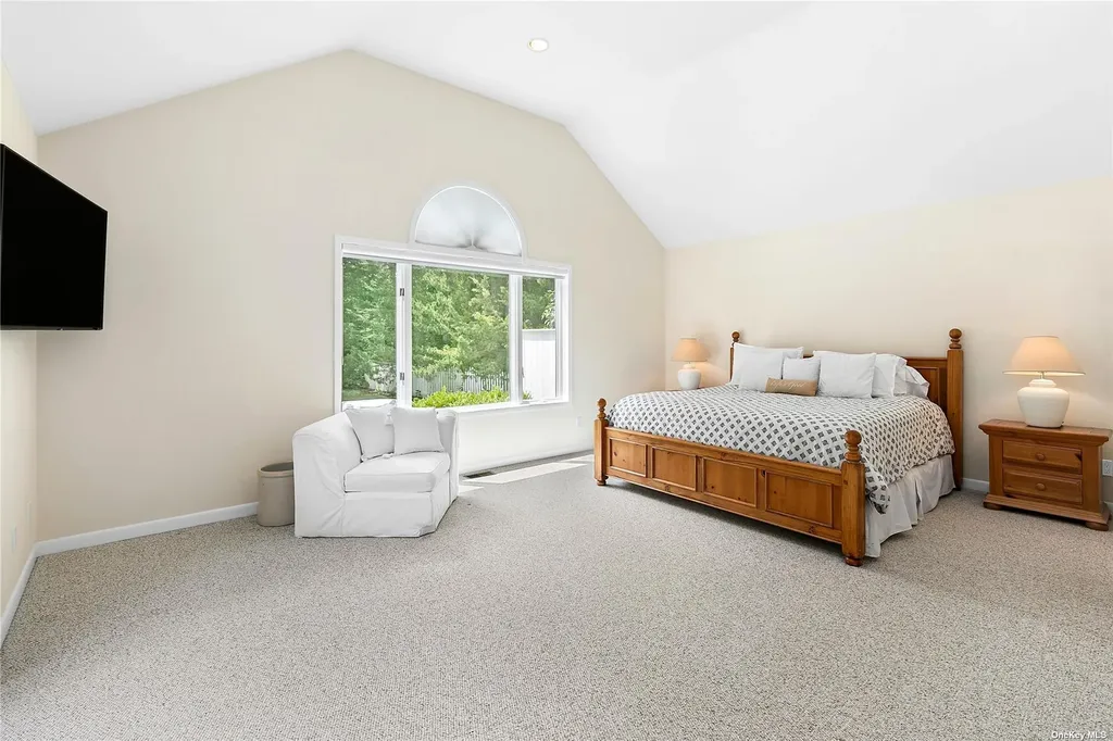 43 Bridle Path Westhampton Beach NY 11978