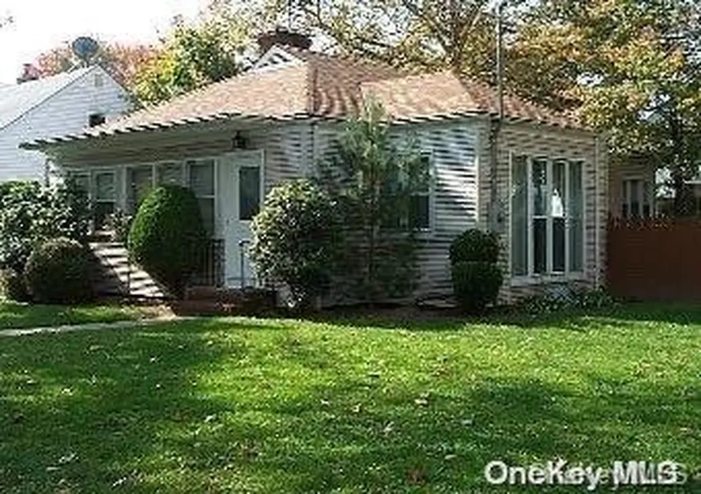 165 Pierson Avenue Hempstead NY 11550