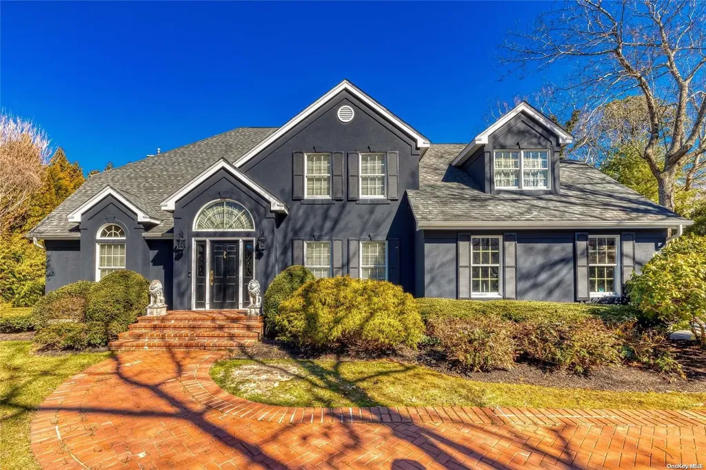 31 Frontier Trail Manorville NY 11949