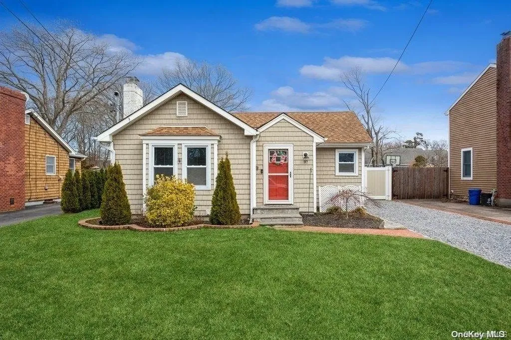 97 Washington Avenue Patchogue NY 11772