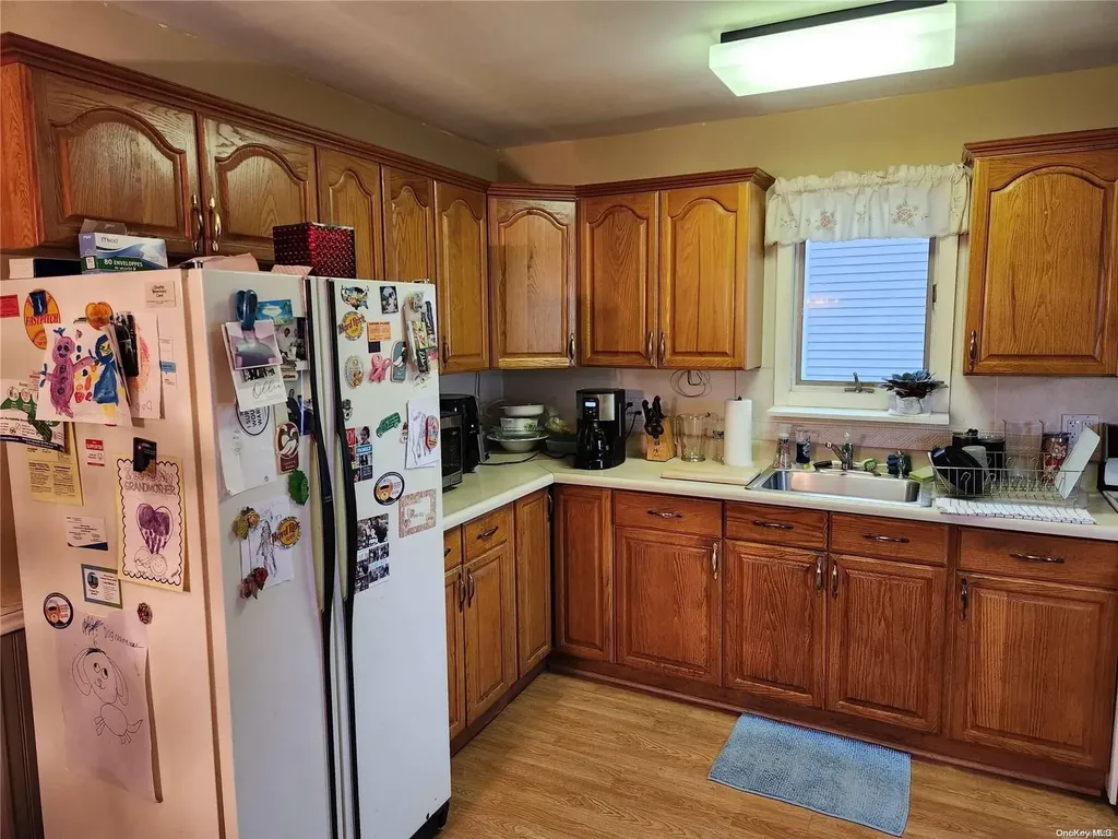 647 Jennings Avenue West Hempstead NY 11552