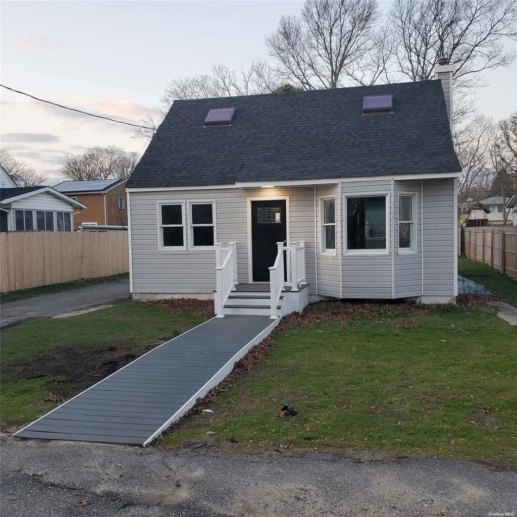 27 Sherwood Drive Mastic Beach NY 11951