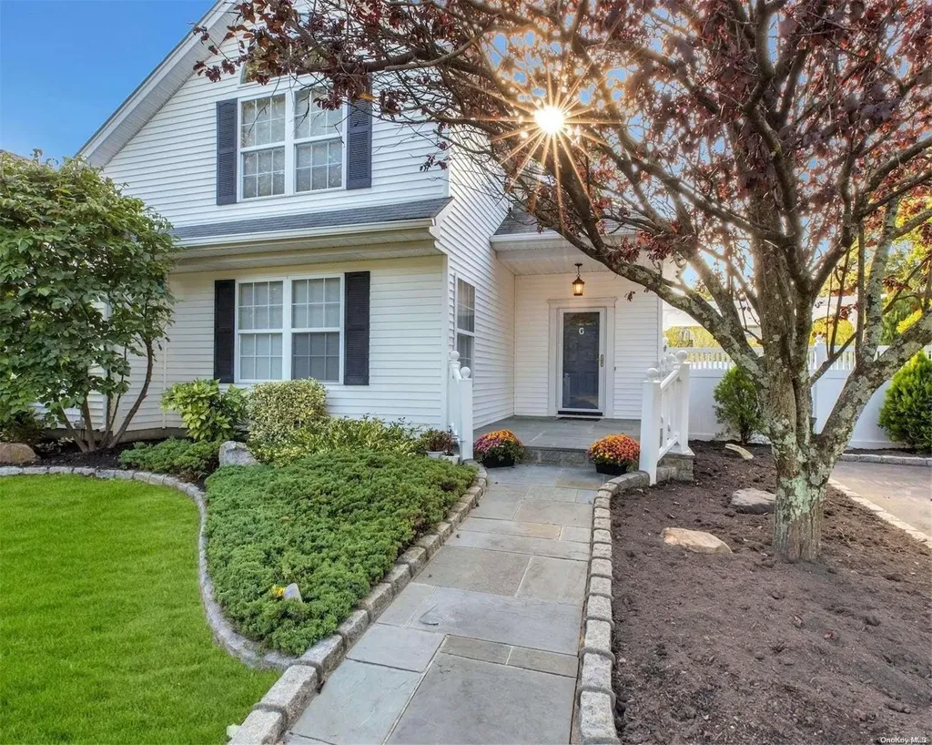 6 Nicole Lane Coram NY 11727