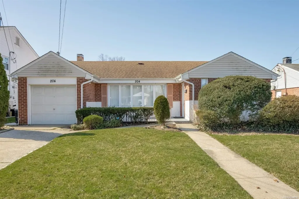 204 Westminster Road Lynbrook NY 11563