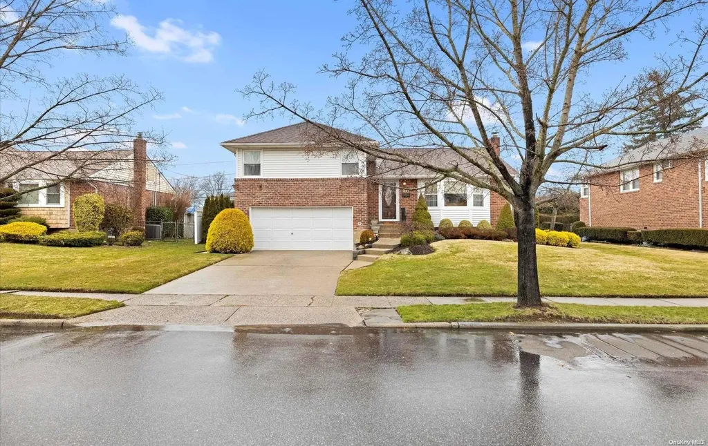 231 Normandy Road Massapequa NY 11758