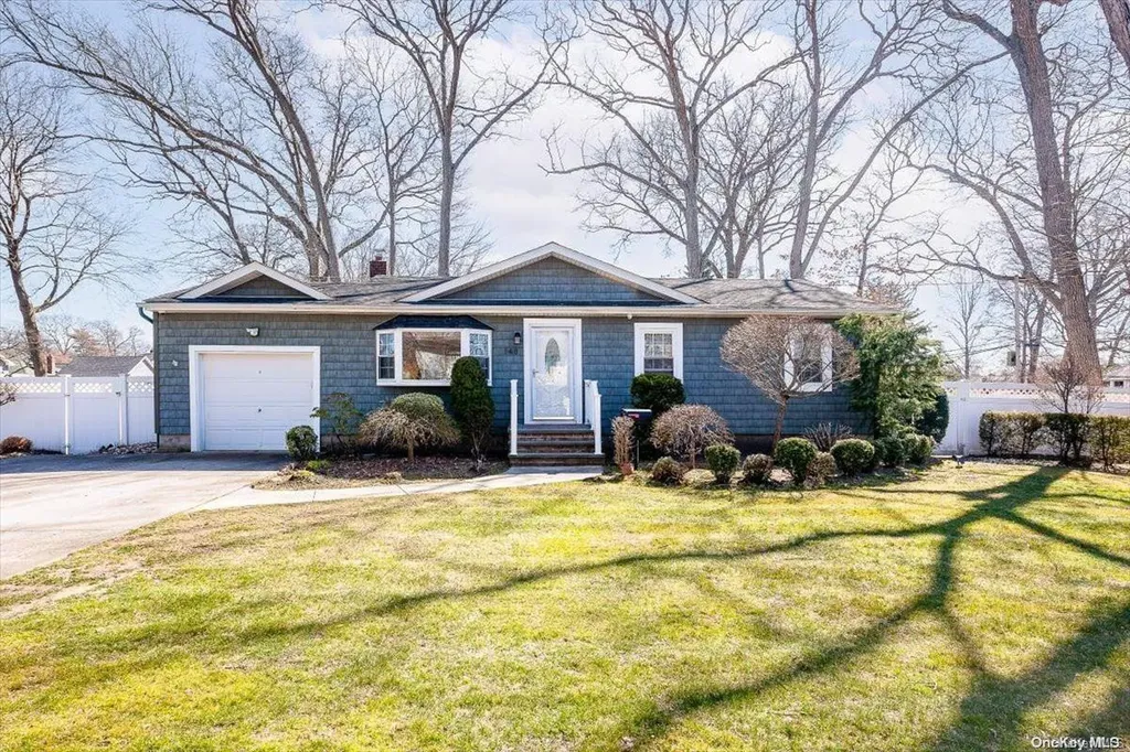 148 Beverly Road Babylon NY 11702