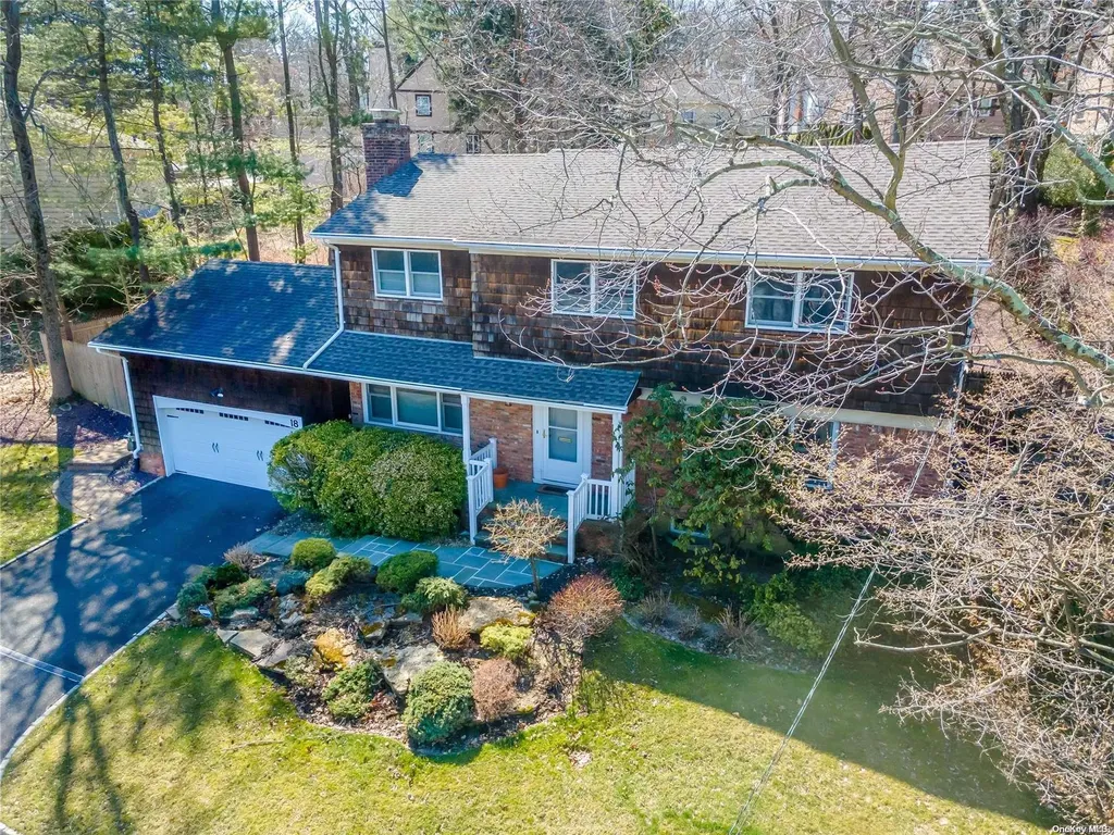 18 York Drive Great Neck NY 11021