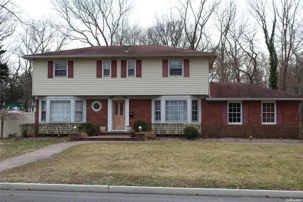 54 Mark Drive Smithtown NY 11787