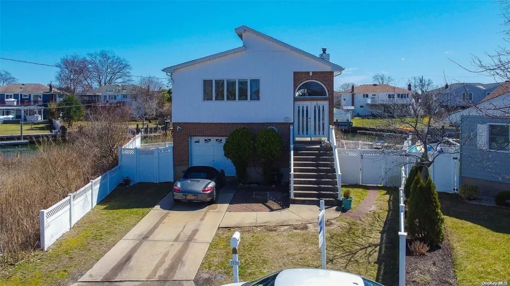3736 Terrapin Place Seaford NY 11783
