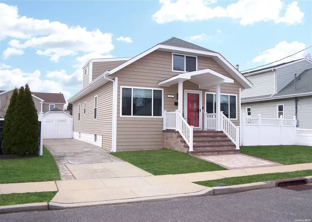 116 Kenny Avenue Merrick NY 11566