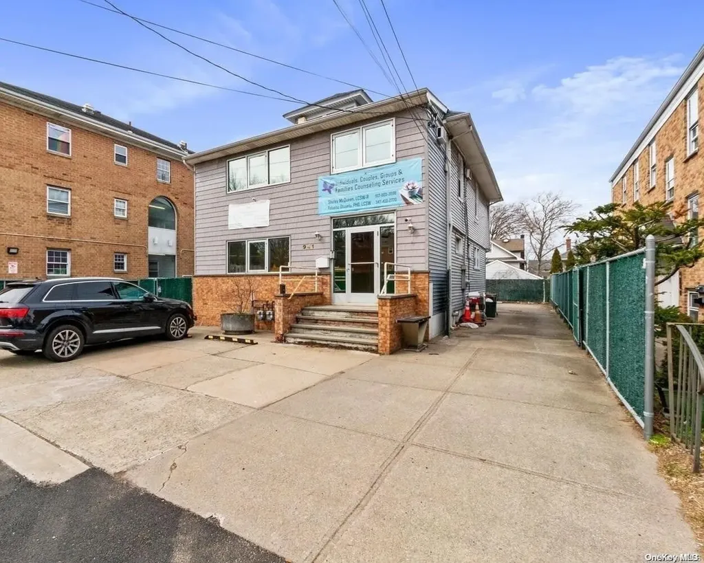 941 Forest Avenue Staten Island NY 10310