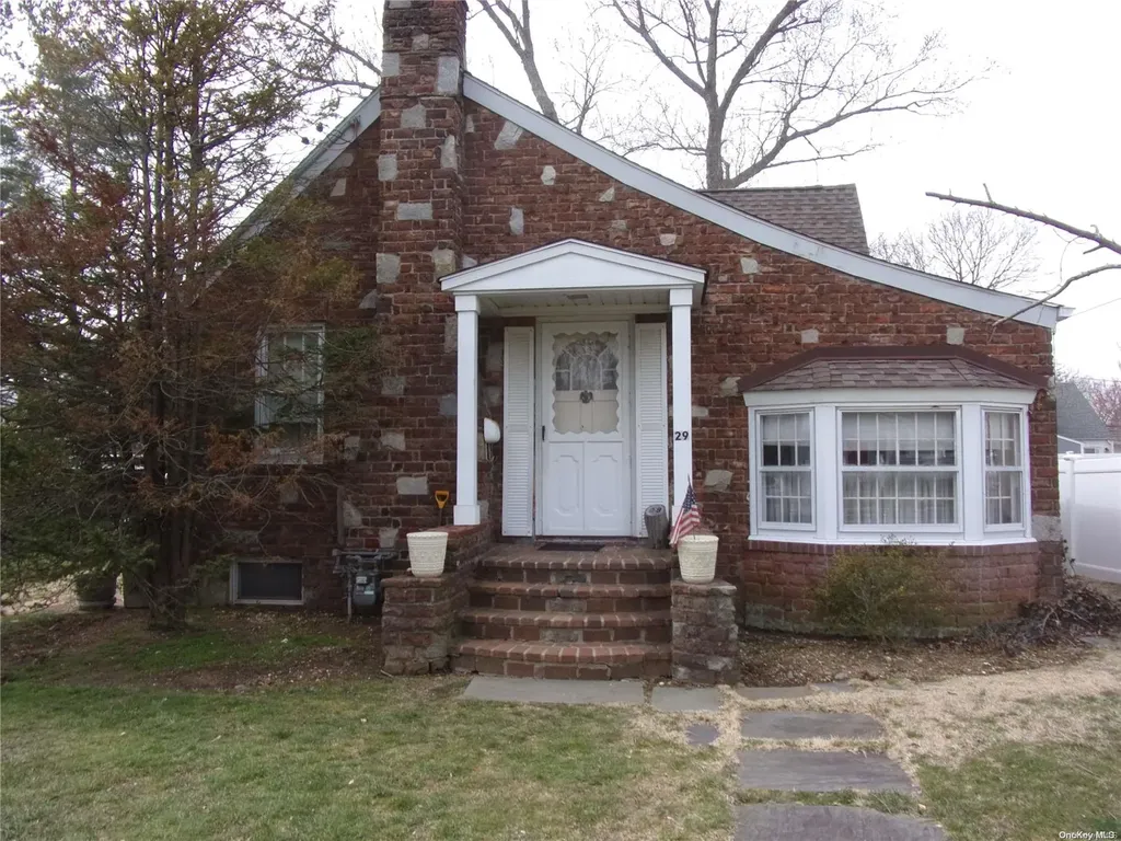 29 Northridge Avenue Merrick NY 11566