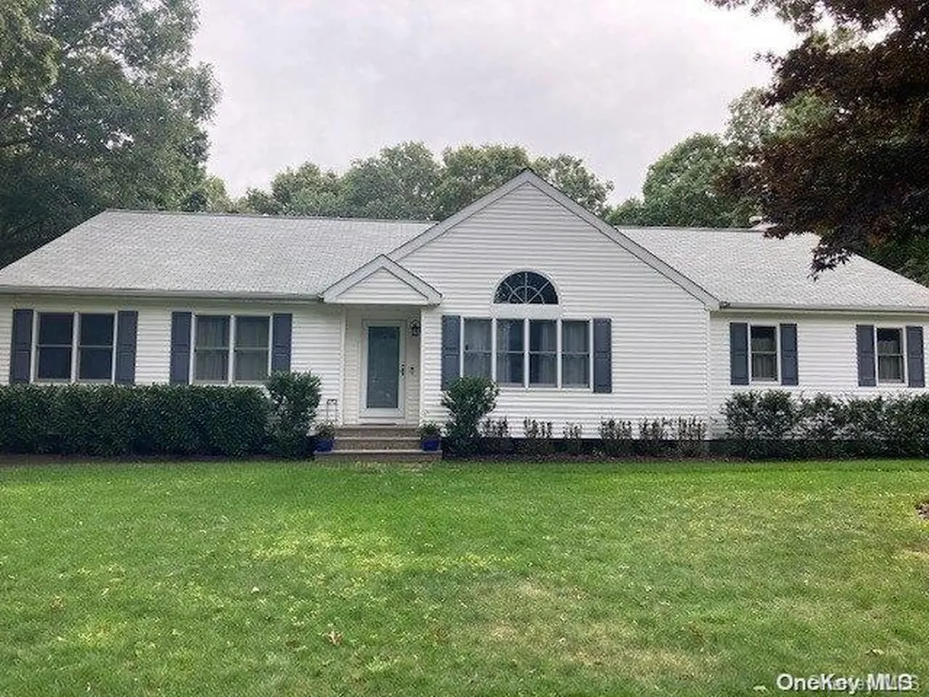 46 Jomar Road Shoreham NY 11786