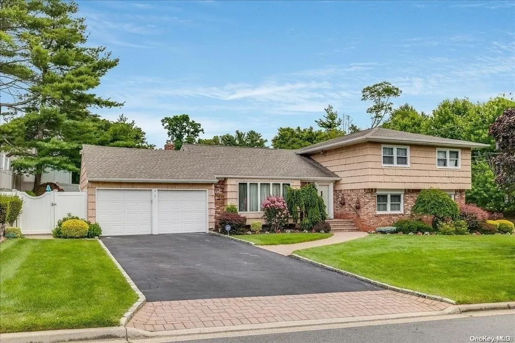2 Pound Ridge Road Plainview NY 11803