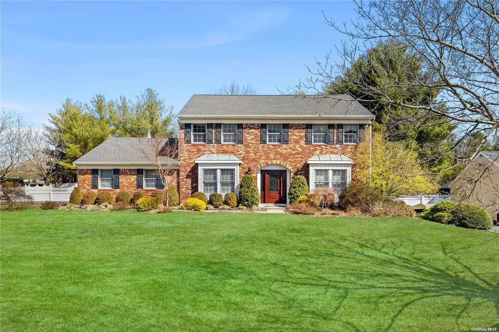 36 Timber Ridge Drive Commack NY 11725