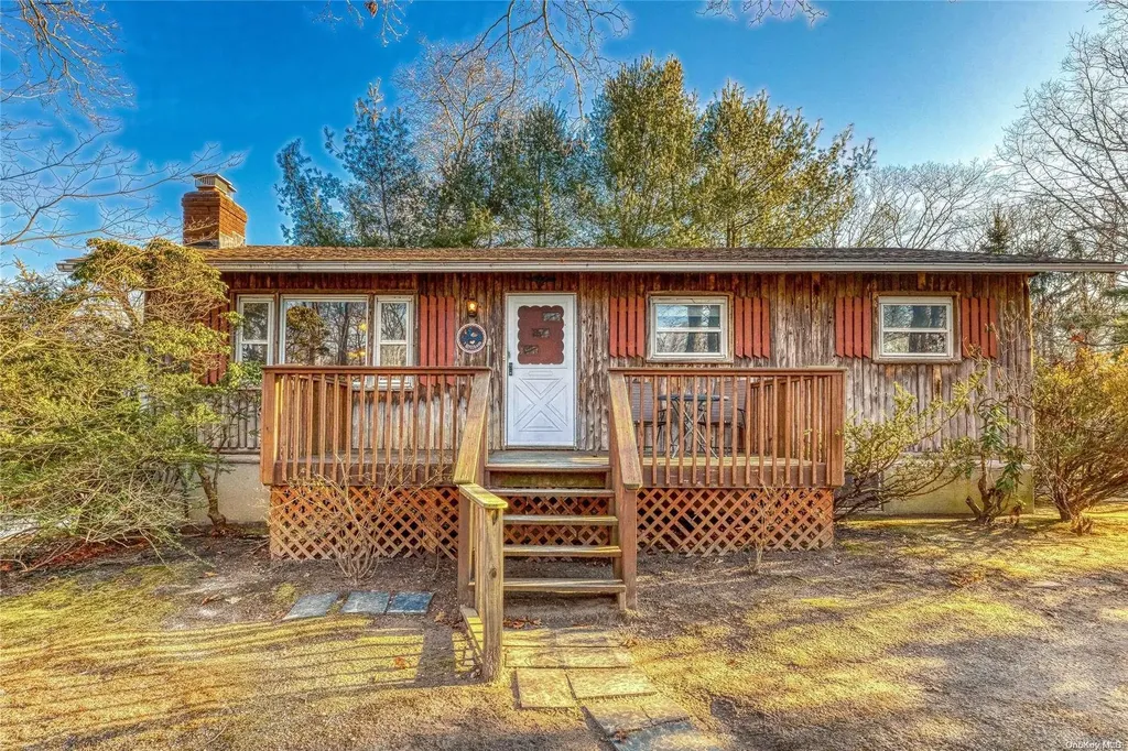 14 Northview Trail Ridge NY 11961