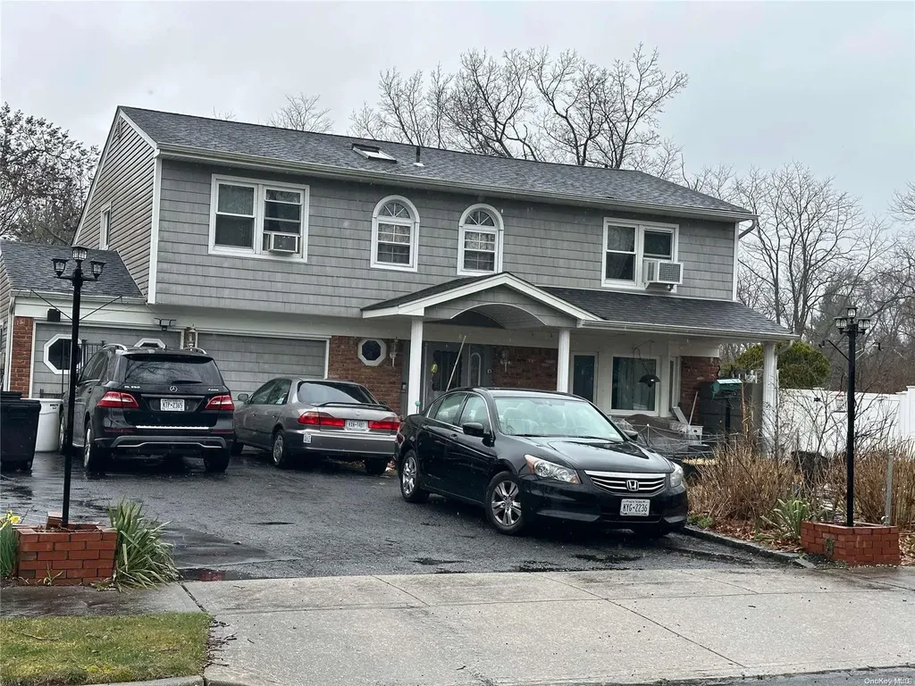 20 Melrose Lane Commack NY 11725