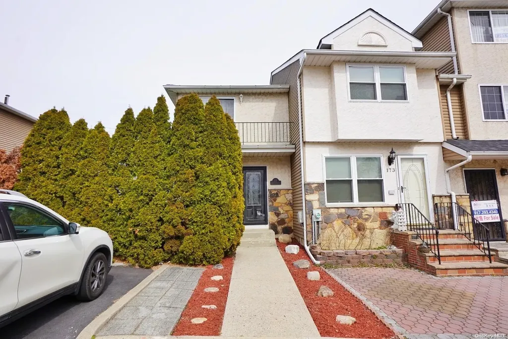 171 Skyline Drive Staten Island NY 10304