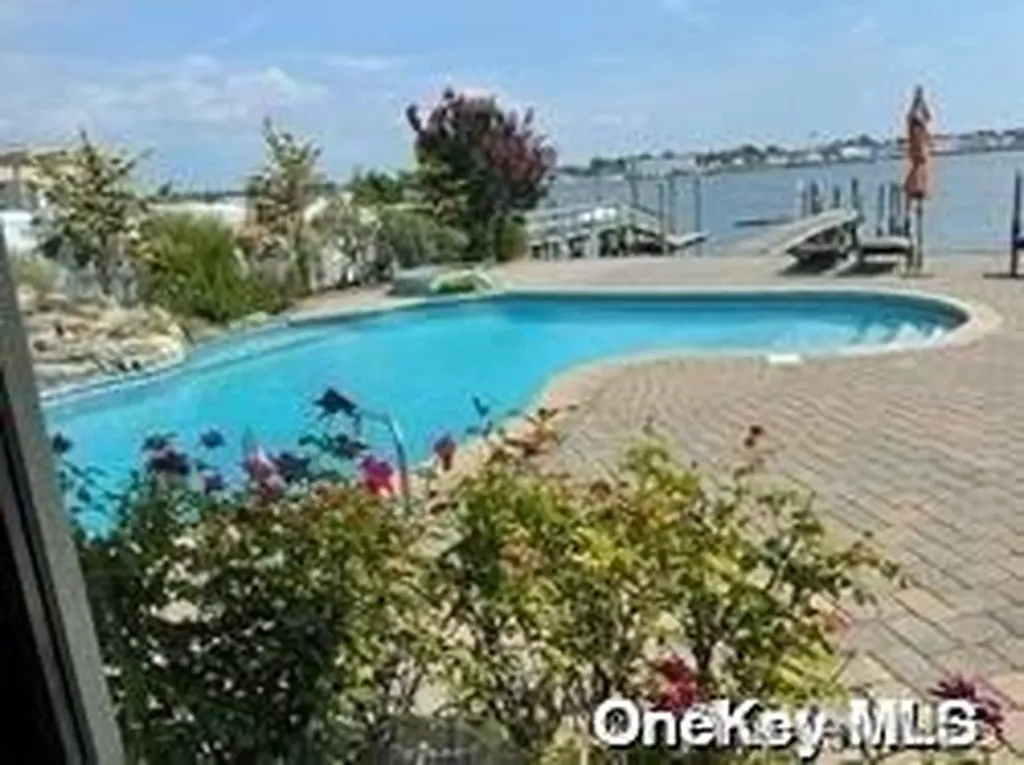 3059 Shore Drive Merrick NY 11566
