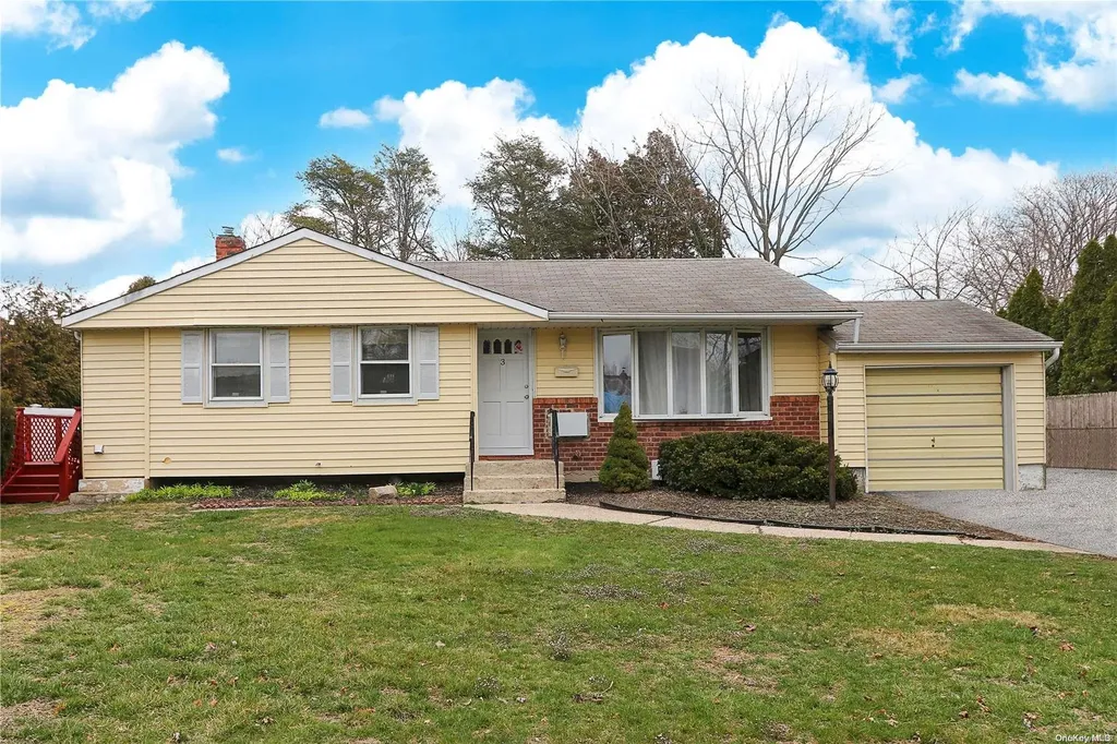 3 Ott Place Commack NY 11725
