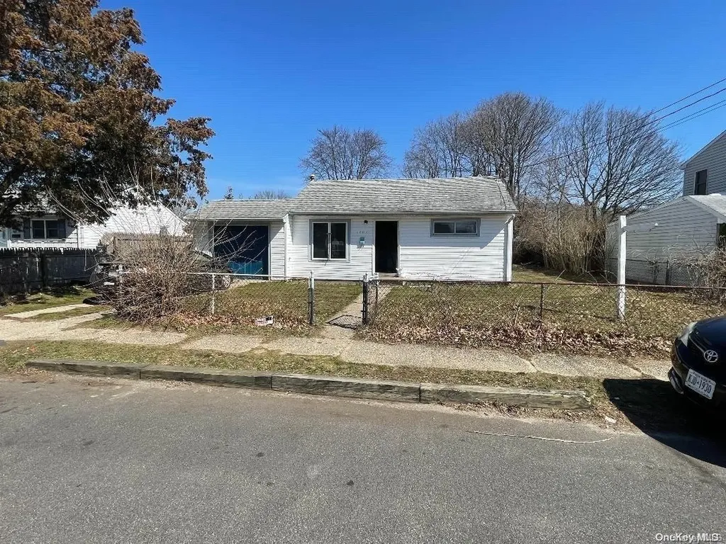 1403 Brooklyn Boulevard Bay Shore NY 11706