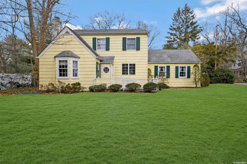 11 Cove Road Huntington NY 11743
