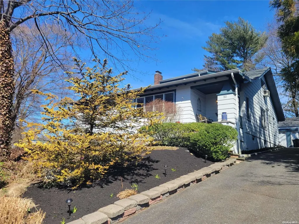50 Summit Avenue Northport NY 11768