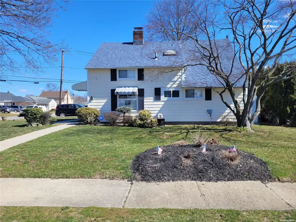 1 Wheelwright Lane Levittown NY 11756