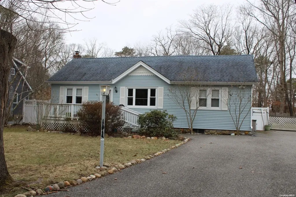 66 Crescent Street Yaphank NY 11980