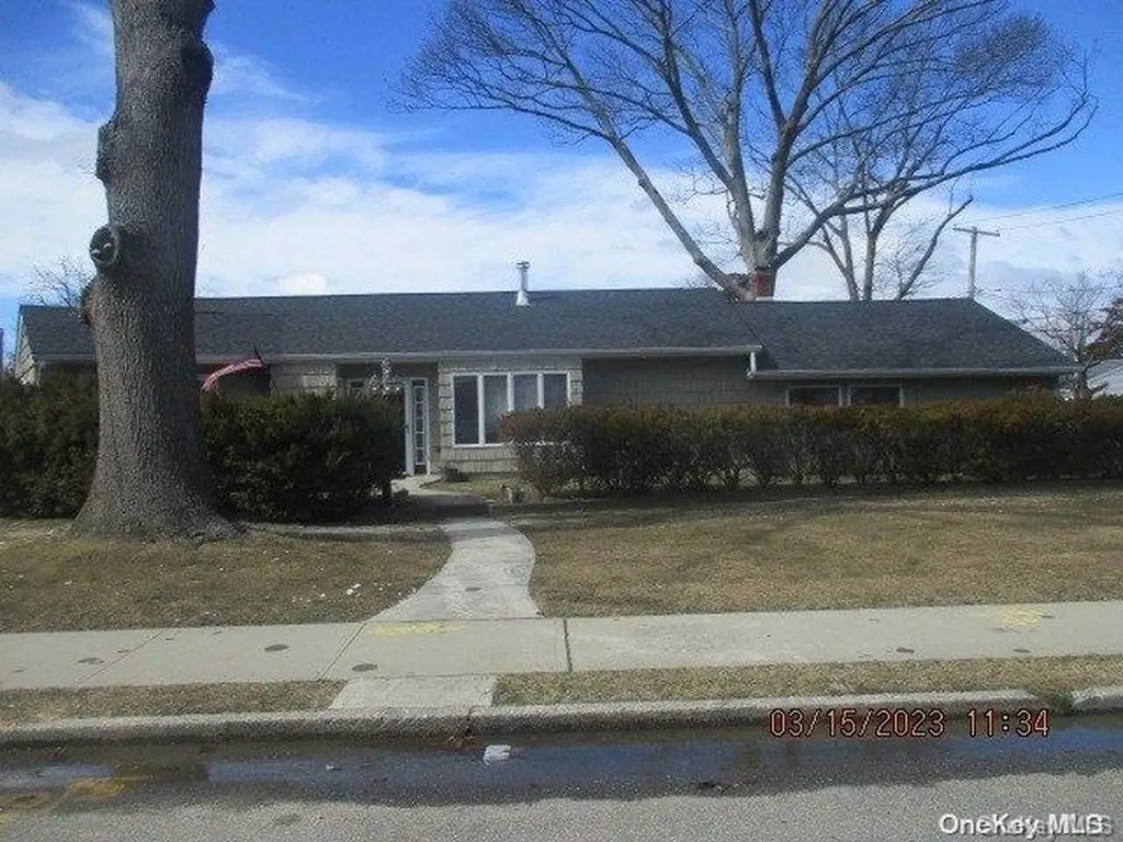 268 Cedar Avenue Patchogue NY 11772