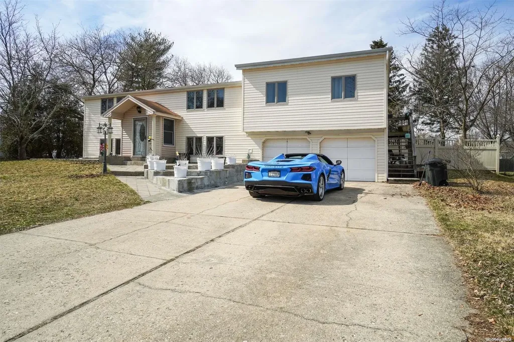 9 Freshman Lane Stony Brook NY 11790