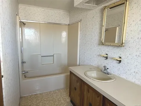 55 Village Circle Manorville NY 11949