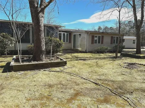 55 Village Circle Manorville NY 11949