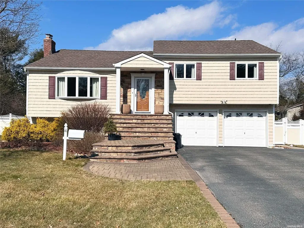 4 Cutchogue Lane Commack NY 11725